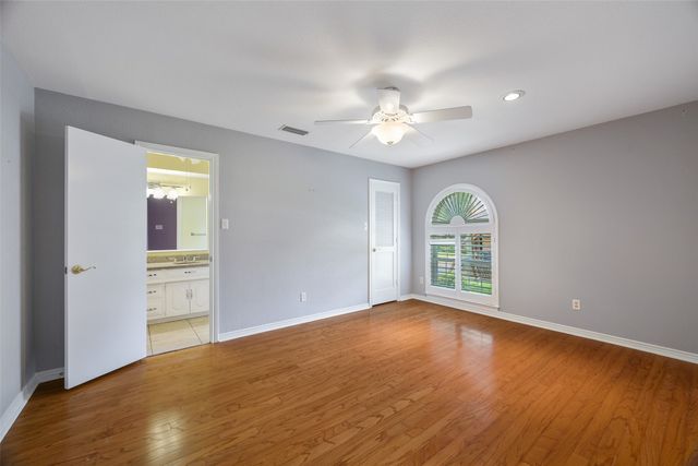9233 Middle Glen Drive, Dallas, TX 75243