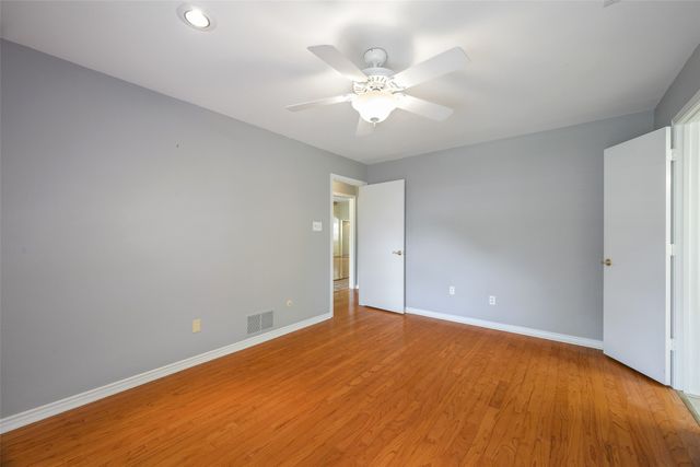 9233 Middle Glen Drive, Dallas, TX 75243