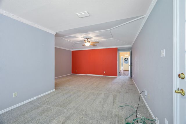 9233 Middle Glen Drive, Dallas, TX 75243