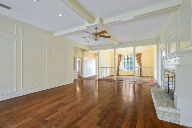 9233 Middle Glen Drive, Dallas, TX 75243