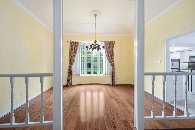 9233 Middle Glen Drive, Dallas, TX 75243