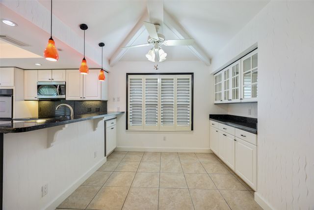 9233 Middle Glen Drive, Dallas, TX 75243
