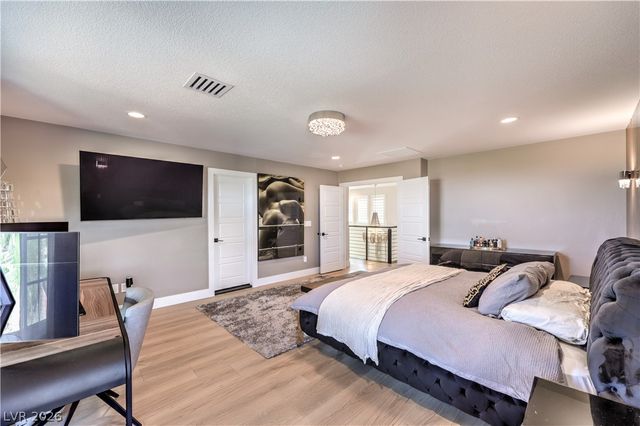 10470 Dove Meadow Way, Las Vegas, NV 89135