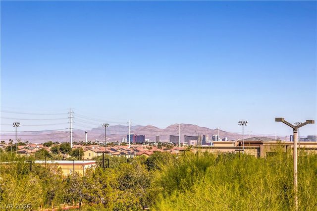 10470 Dove Meadow Way, Las Vegas, NV 89135