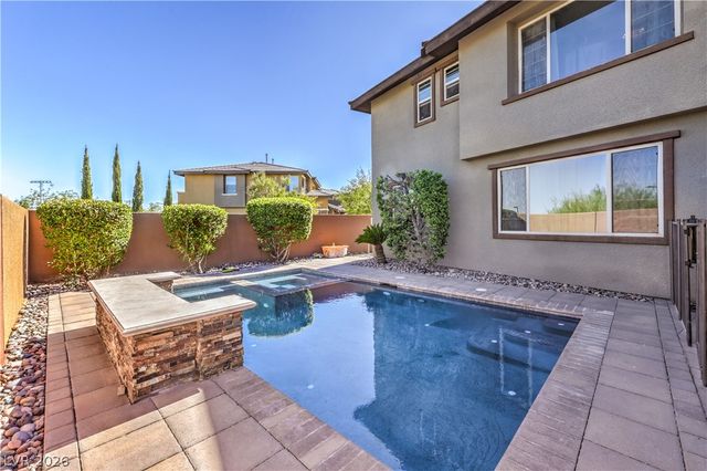 10470 Dove Meadow Way, Las Vegas, NV 89135