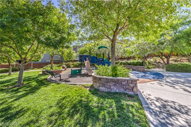 10470 Dove Meadow Way, Las Vegas, NV 89135