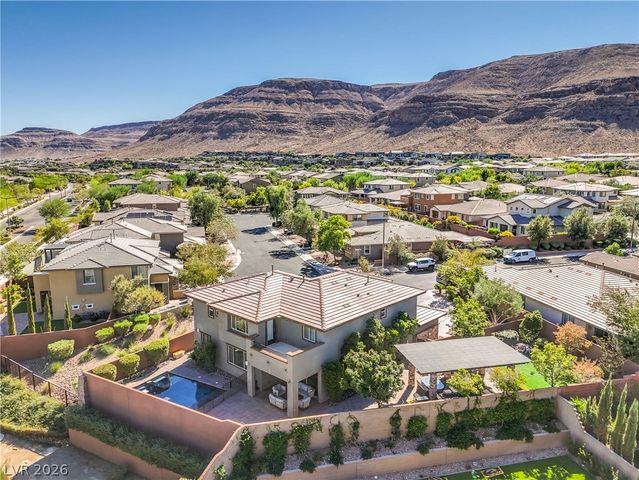 10470 Dove Meadow Way, Las Vegas, NV 89135