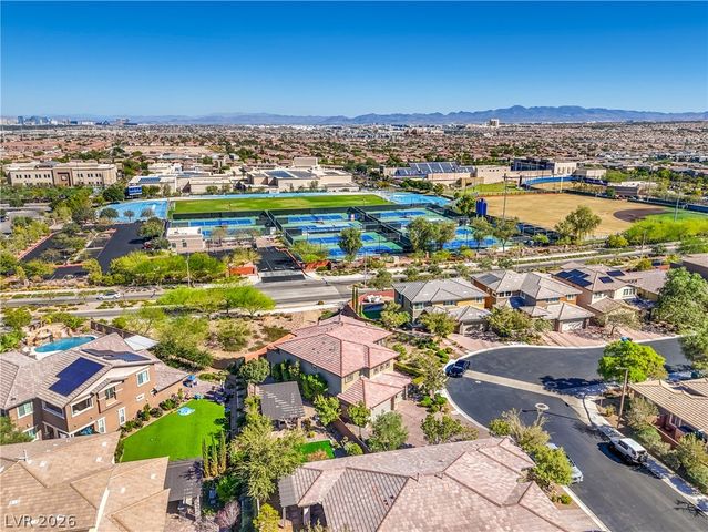 10470 Dove Meadow Way, Las Vegas, NV 89135