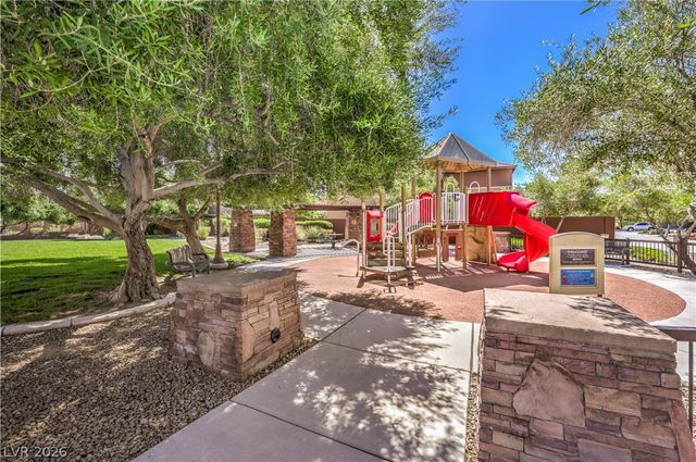10470 Dove Meadow Way, Las Vegas, NV 89135