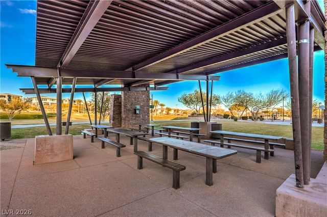 10470 Dove Meadow Way, Las Vegas, NV 89135