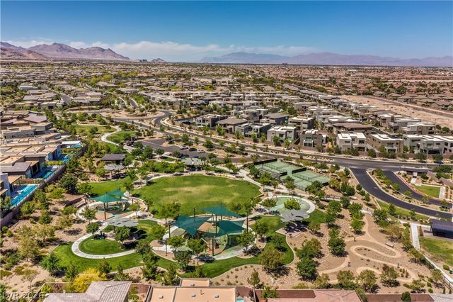 10470 Dove Meadow Way, Las Vegas, NV 89135