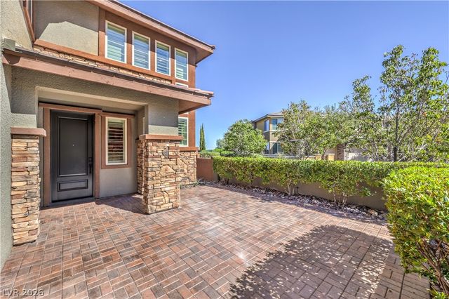 10470 Dove Meadow Way, Las Vegas, NV 89135