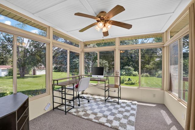 2525 Saratoga, Waterloo, IA 50702