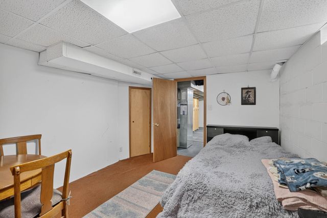 2525 Saratoga, Waterloo, IA 50702