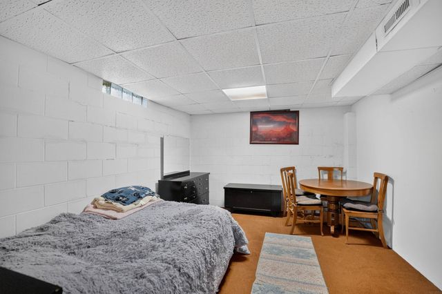 2525 Saratoga, Waterloo, IA 50702