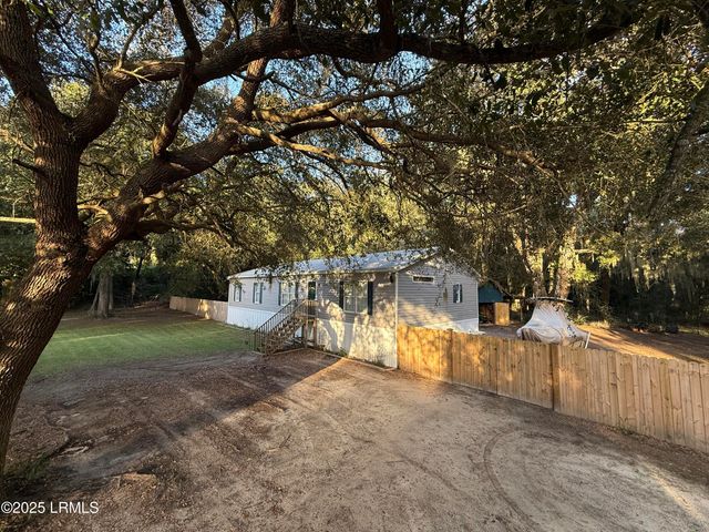 97 Oaks Plantation Road, St. Helena Island, SC 29920