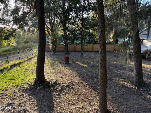 97 Oaks Plantation Road, St. Helena Island, SC 29920