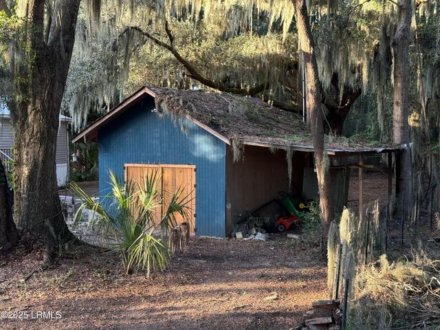 97 Oaks Plantation Road, St. Helena Island, SC 29920