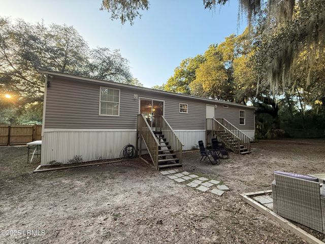 97 Oaks Plantation Road, St. Helena Island, SC 29920