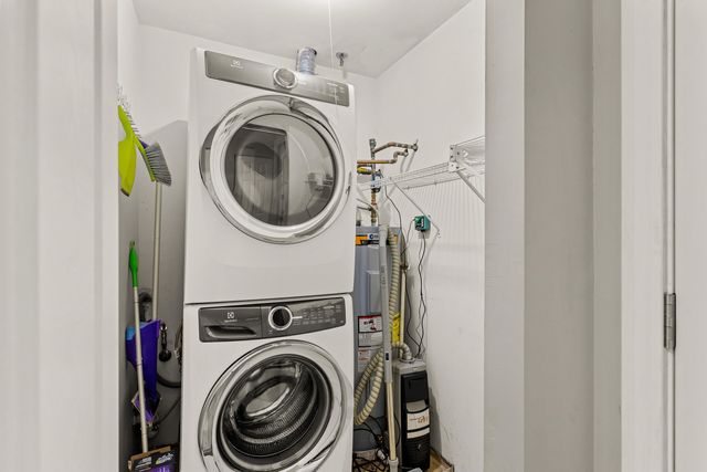 335 Cypress St Apt 3B, Manchester, NH 03102