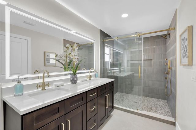 10100 PARADISE BOULEVARD, Treasure Island, FL 33706