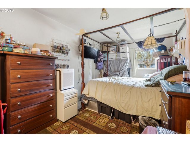 177 Nw EBBERTS Ave, Hillsboro, OR 97124