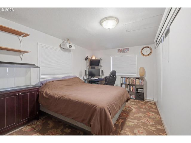 177 Nw EBBERTS Ave, Hillsboro, OR 97124