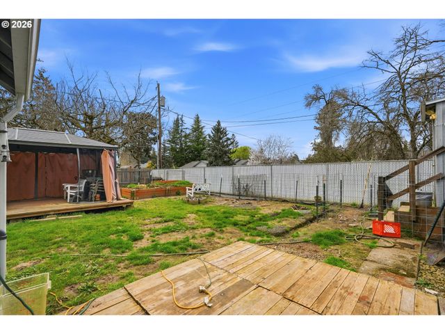 177 Nw EBBERTS Ave, Hillsboro, OR 97124