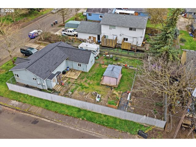 177 Nw EBBERTS Ave, Hillsboro, OR 97124