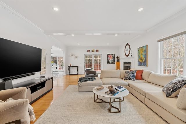 233 Rice Rd, Wayland, MA 01778