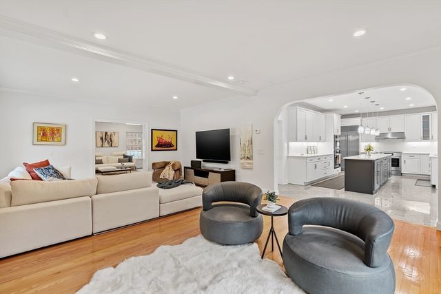 233 Rice Rd, Wayland, MA 01778