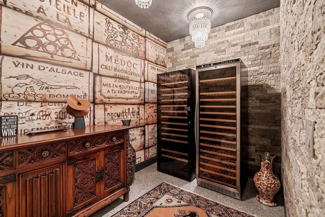 233 Rice Rd, Wayland, MA 01778