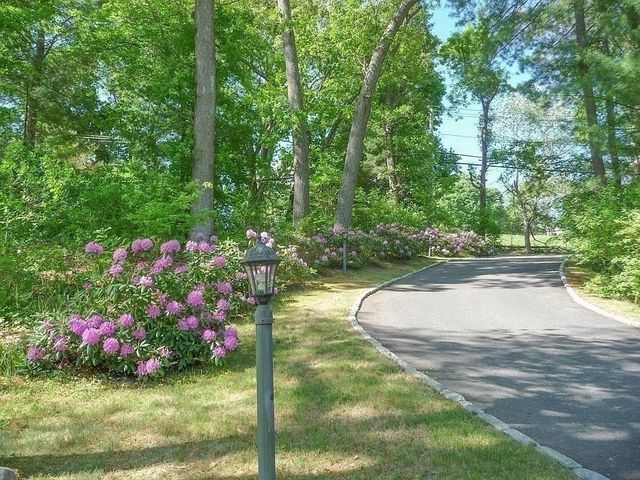 233 Rice Rd, Wayland, MA 01778