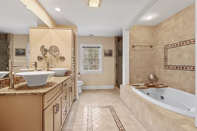 233 Rice Rd, Wayland, MA 01778