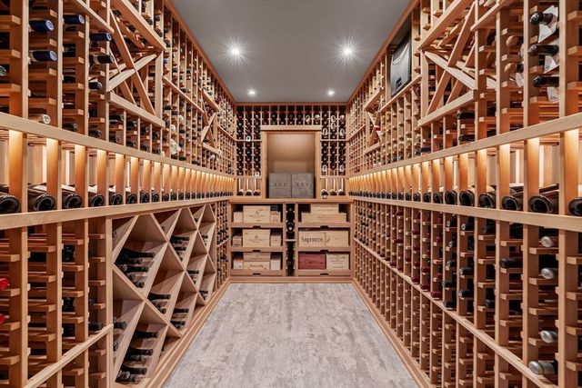 233 Rice Rd, Wayland, MA 01778