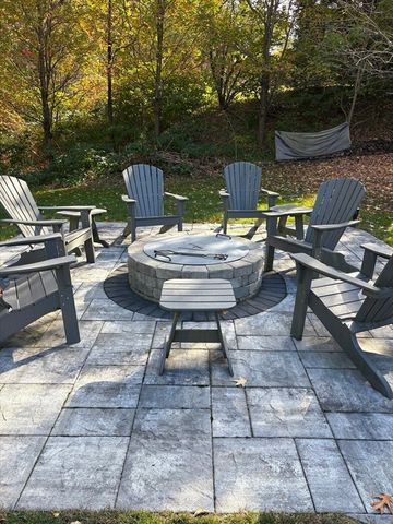 233 Rice Rd, Wayland, MA 01778