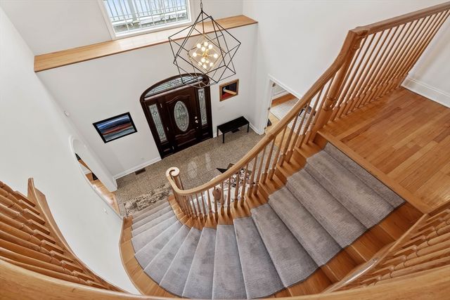 233 Rice Rd, Wayland, MA 01778