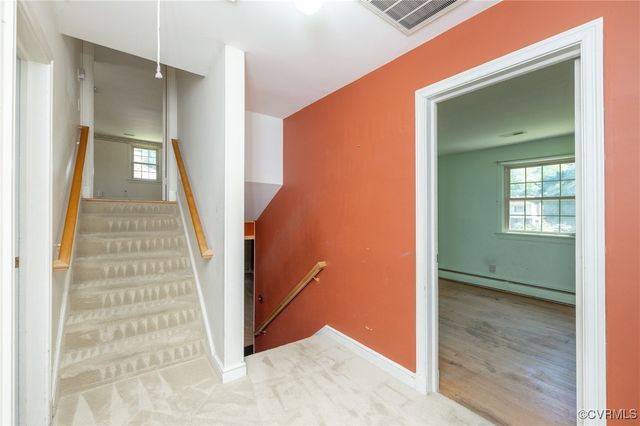 9201 Claymont Dr, Henrico, VA 23229