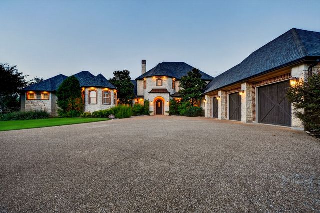 1729 Bison Meadow Lane, Heath, TX 75032