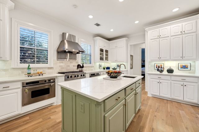 1729 Bison Meadow Lane, Heath, TX 75032