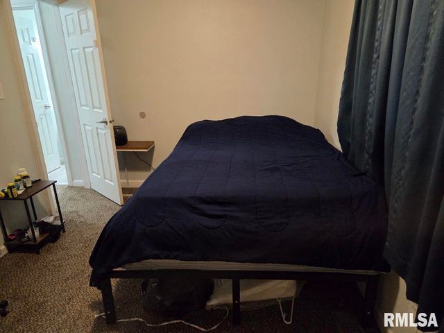 5720 N FROSTWOOD Parkway, Peoria, IL 61615