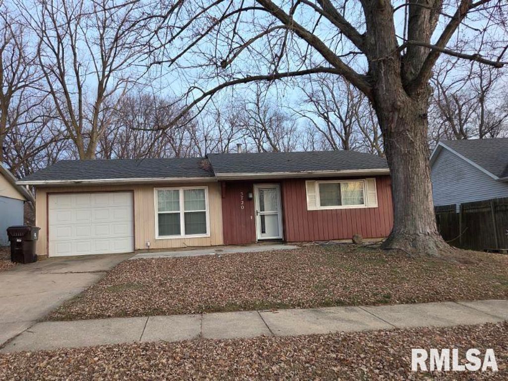 5720 N FROSTWOOD Parkway, Peoria, IL 61615