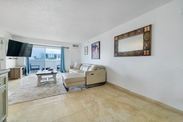 4511 S OCEAN Boulevard 503, Highland Beach, FL 33487
