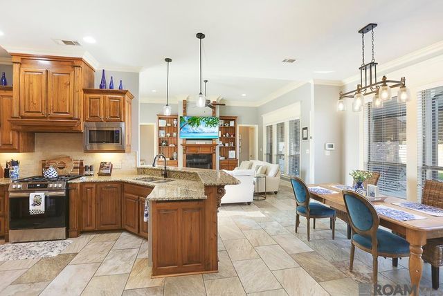 30957 Cambridge Dr, Walker, LA 70785