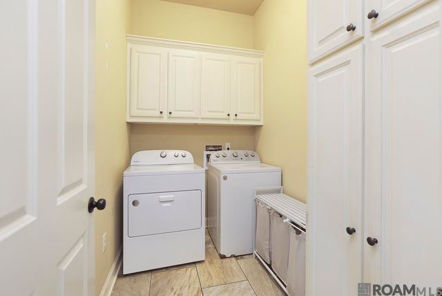 30957 Cambridge Dr, Walker, LA 70785