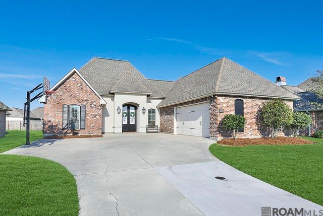30957 Cambridge Dr, Walker, LA 70785
