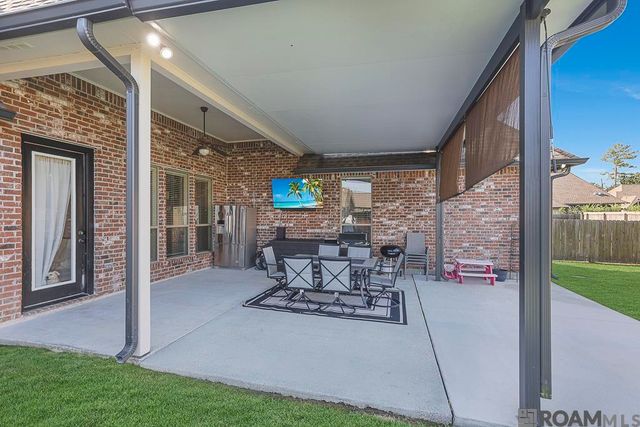 30957 Cambridge Dr, Walker, LA 70785
