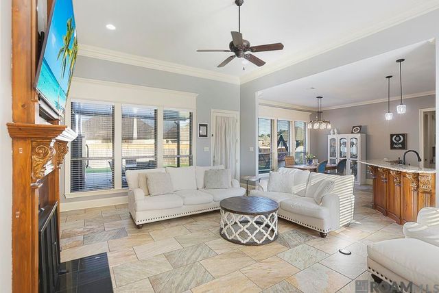 30957 Cambridge Dr, Walker, LA 70785