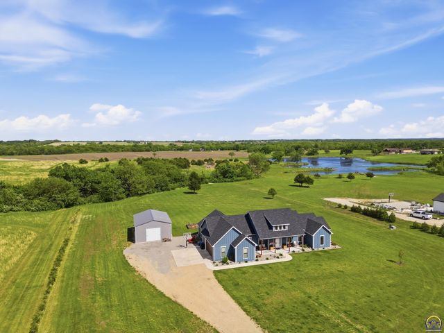 5740 SW Valencia RD, Topeka, KS 66610