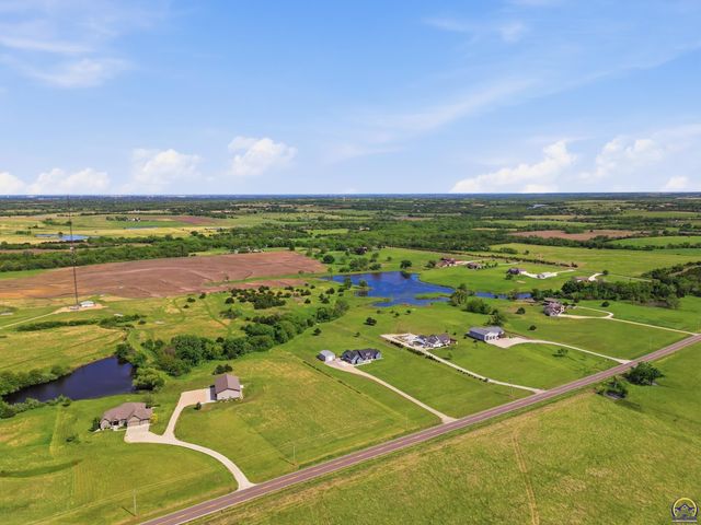 5740 SW Valencia RD, Topeka, KS 66610